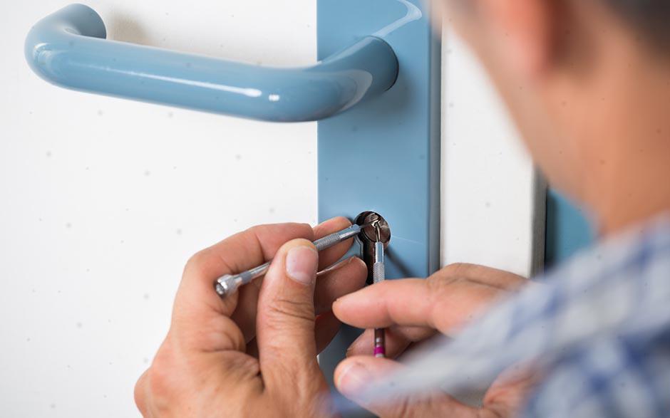Istres serrure de porte